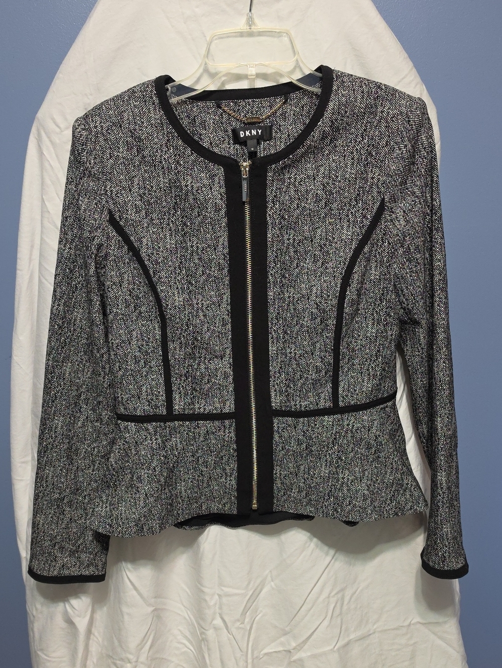 DKNY Women's Size 12 Black and White Tweed Zip-Front Blazer